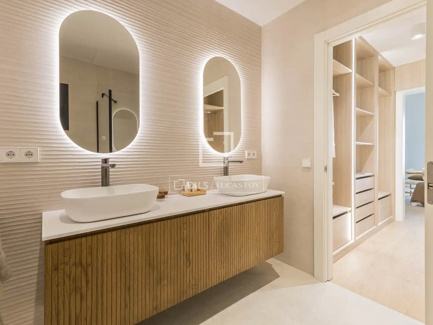 Baño de Piso en venta en Barcelona con Aire acondicionado, Calefacción y Terraza