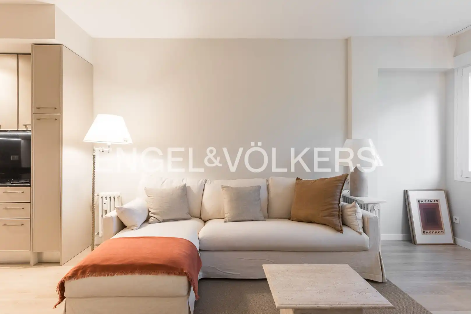 Sala de estar de Piso de alquiler en Madrid con Aire acondicionado, Calefacción y Amueblado