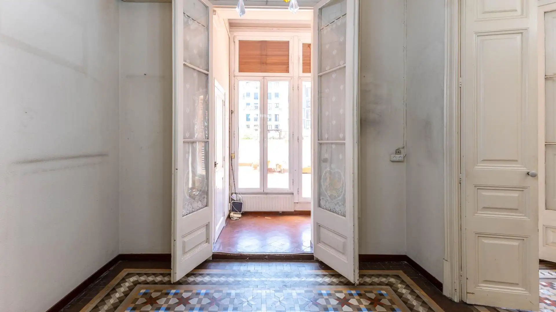 Piso con terraza en venta en Carrer de Bailèn, imagen 13