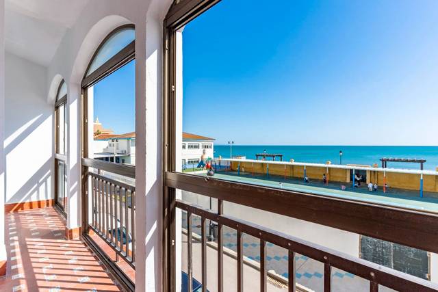 Apartamento en Venta en Calle Duquesa de Arcos, 2 en San Luis de Sabinillas