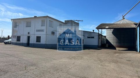 Foto 2 von Fabrikhallen zum Verkauf in Oeste, Mérida