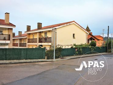 House with garden for sale in Barrio la Lastra