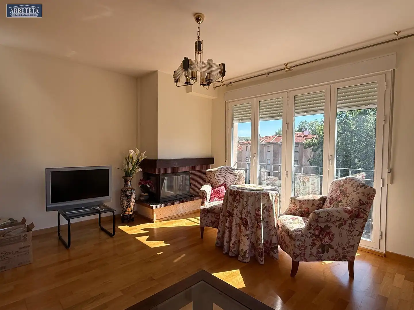 Wohnzimmer von Wohnung zum Verkauf in Sigüenza mit Heizung, Parkett und Gemeinschaftspool