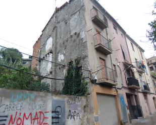 Vista exterior de Edifici en venda en Manresa