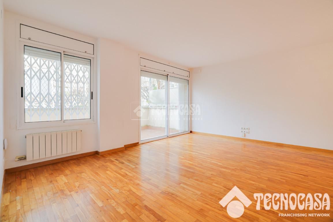 Living room of Flat for sale in Mataró  with Air Conditioner, Heating and Storage room