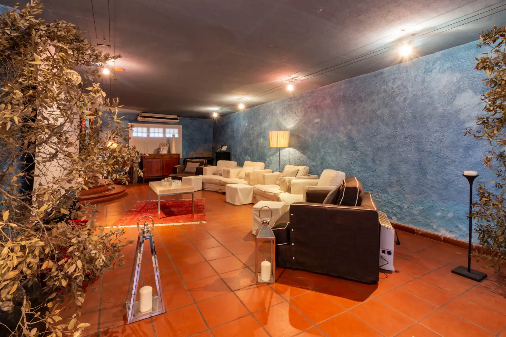 Sala d'estar de Casa o xalet en venda en Subirats amb Aire condicionat, Jardí privat i Moblat