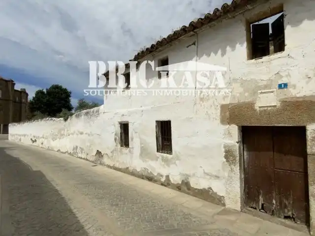 Außenansicht von Residential zum Verkauf in Alcántara