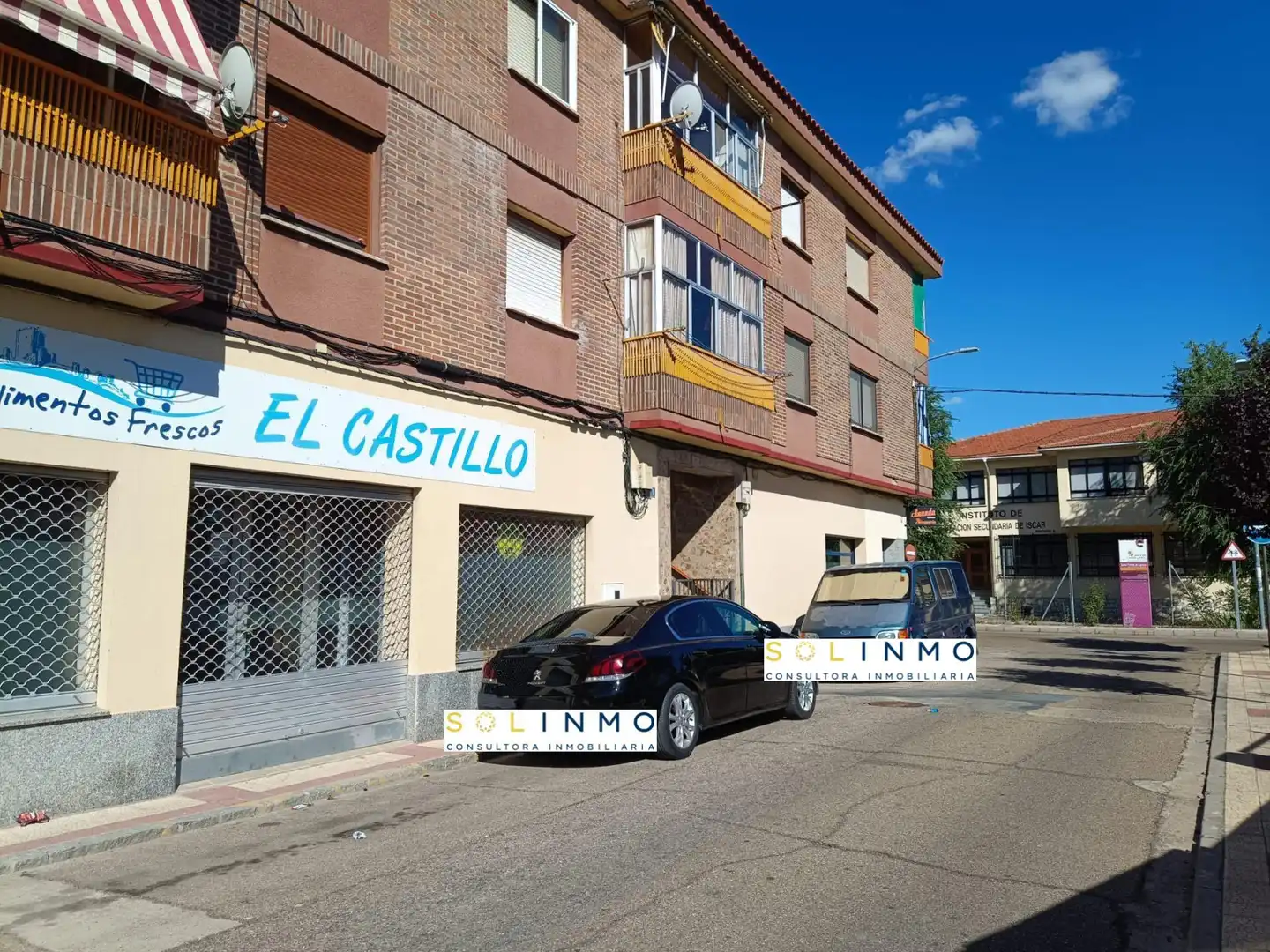 Vista exterior de Local en venda en Íscar