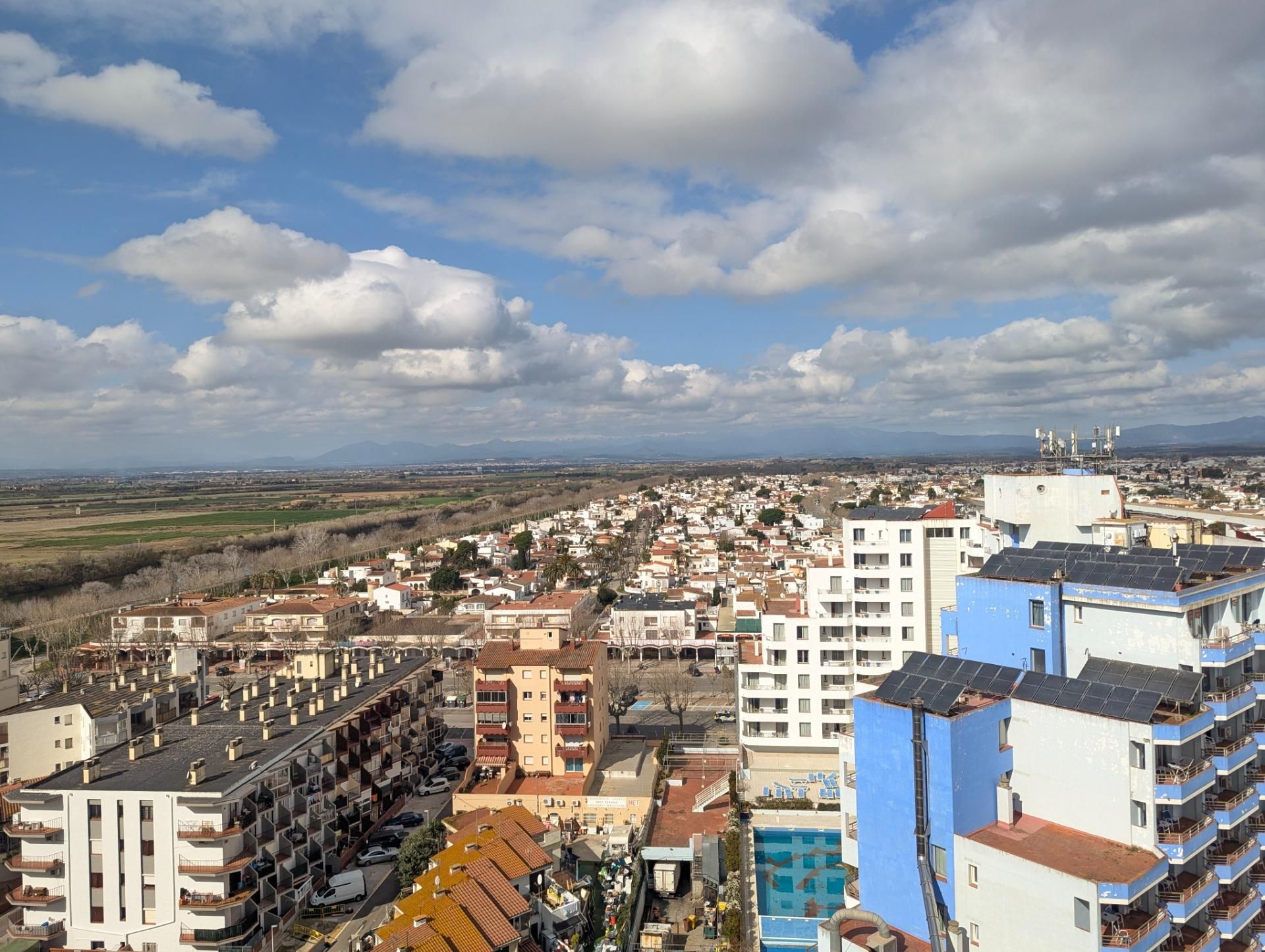 Vista exterior de Estudi en venda en Empuriabrava