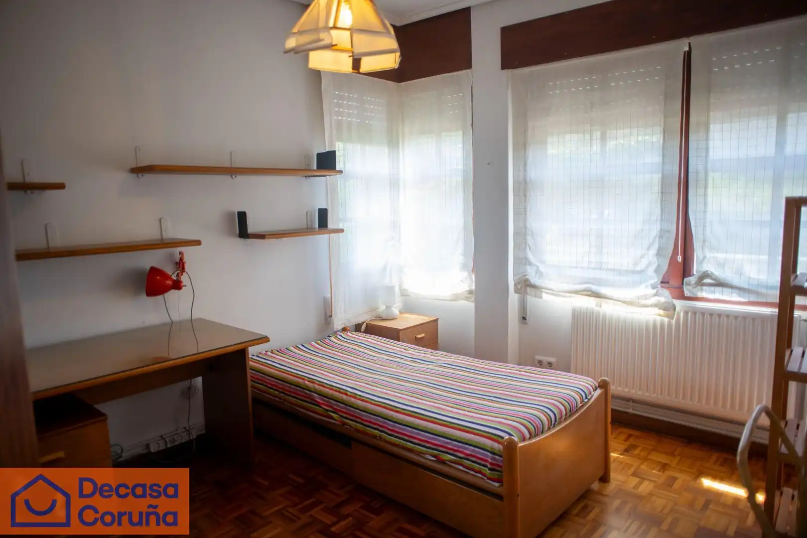 Habitación de Casa o chalet en venta en Oleiros con Calefacción, Jardín privado y Terraza
