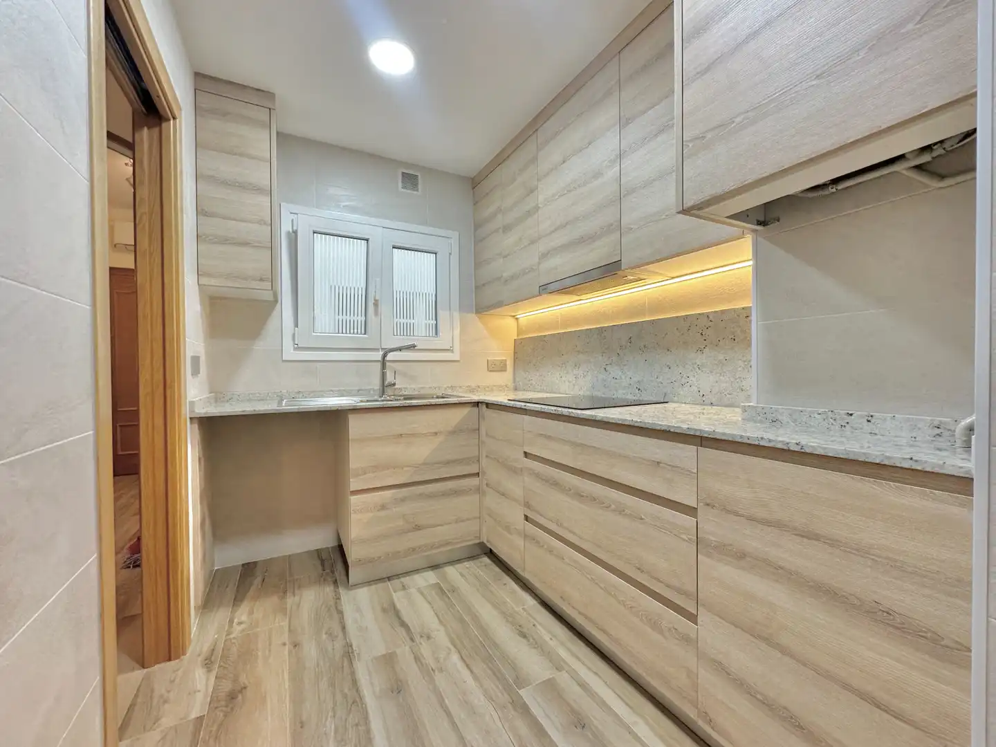 Cocina de Ático en venta en Barcelona con Aire acondicionado, Calefacción y Terraza