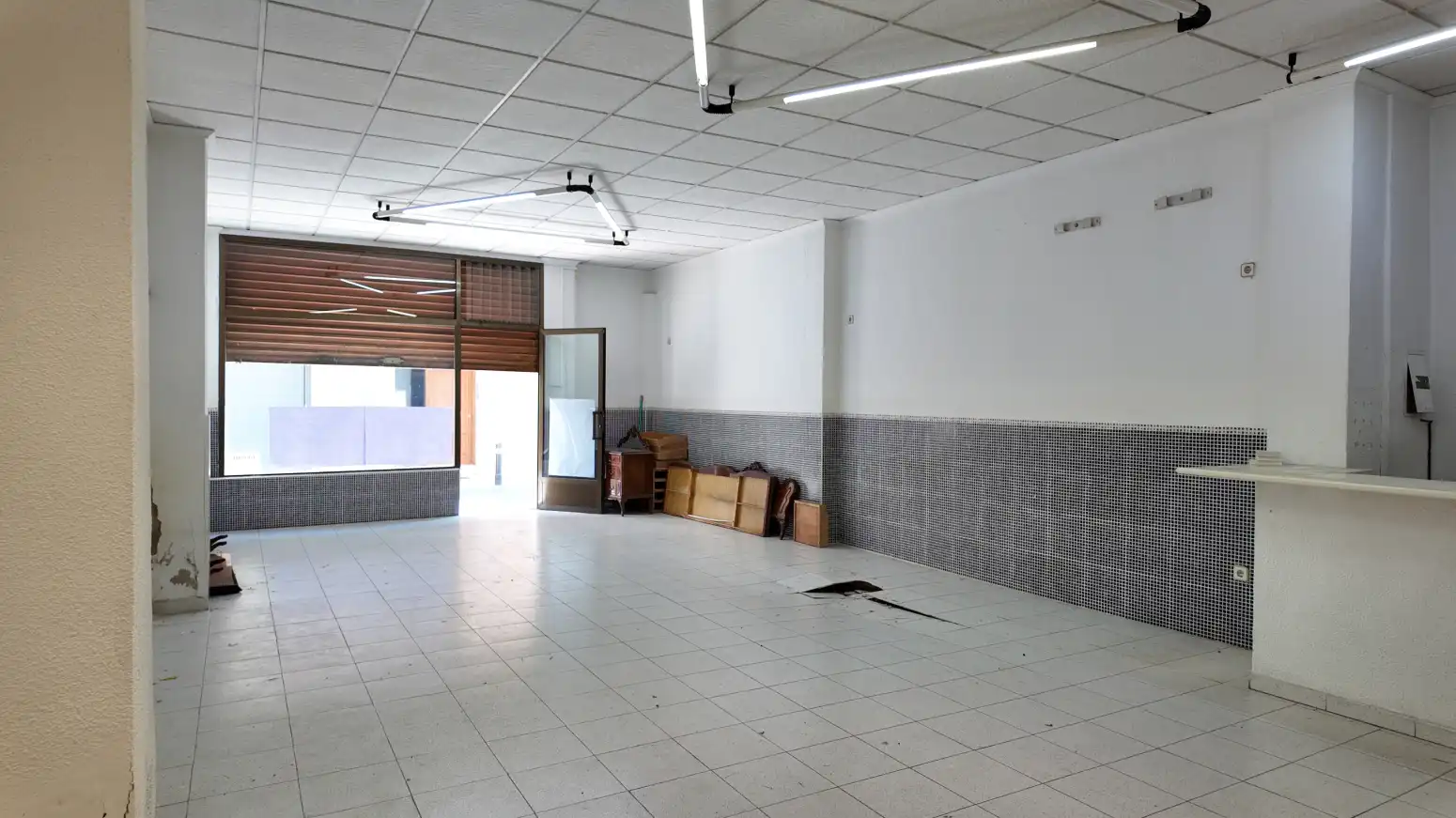 Local comercial en venta en Gandia - CL CAVANILLES 18, imagen 2