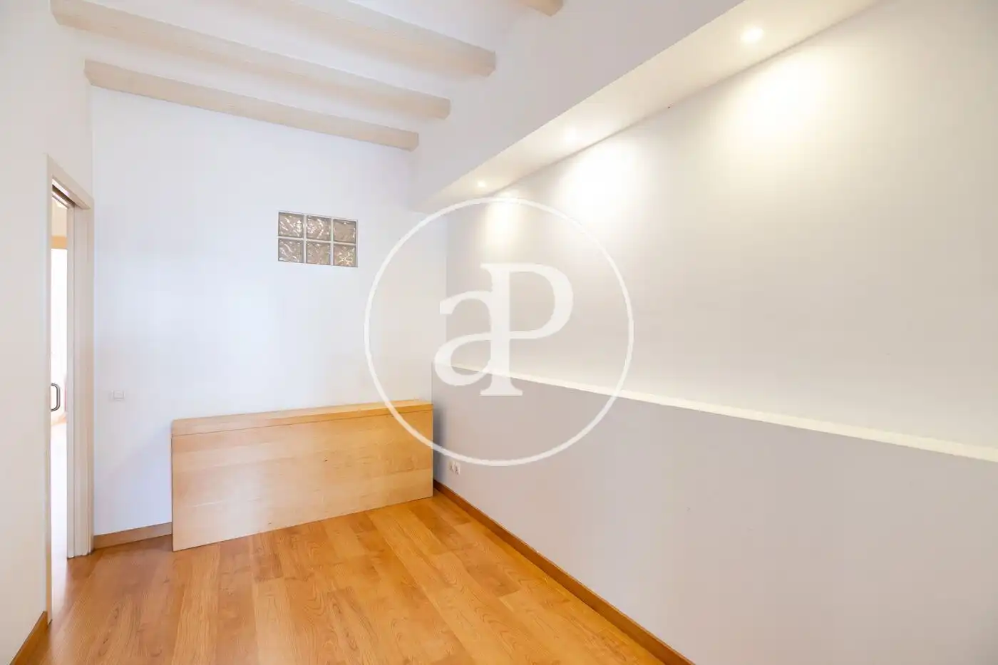 Attic for sale in Barcelona  with Heating and Balcony