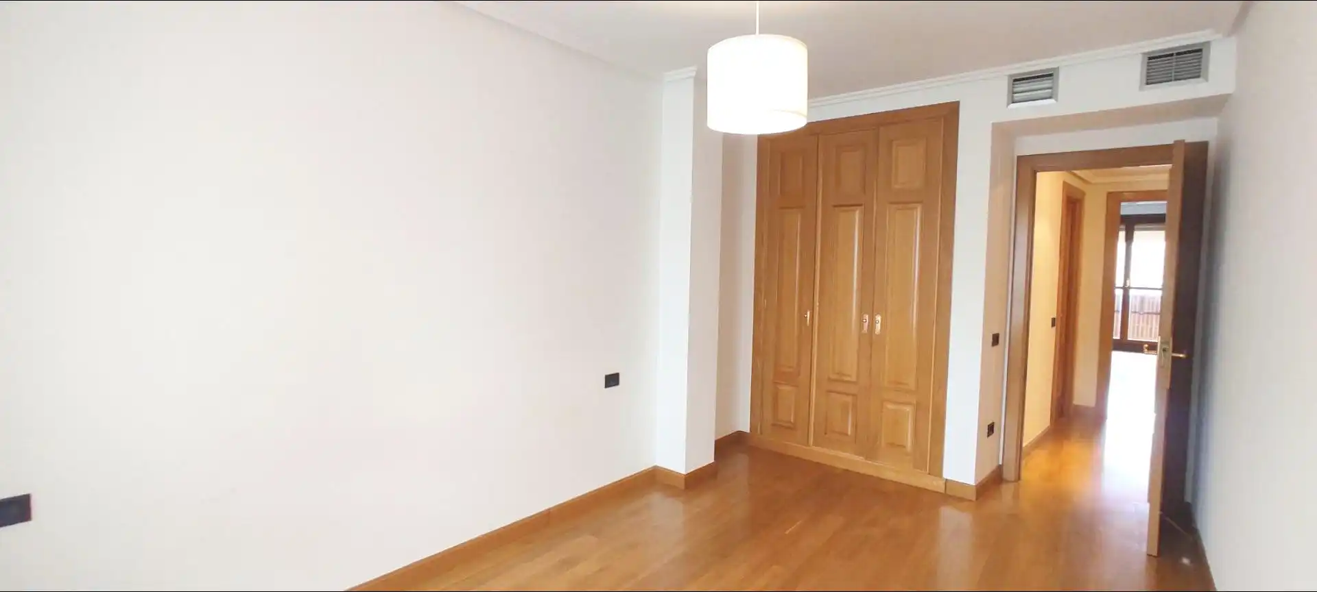 Habitación de Piso de alquiler en Zaragoza con Aire acondicionado, Calefacción y Parquet