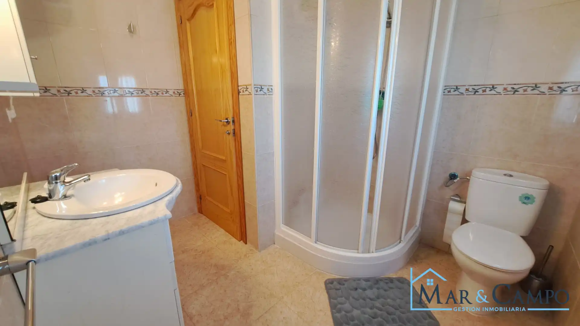 Baño de Casa adosada en venta en Los Alcázares con Aire acondicionado, Jardín privado y Amueblado