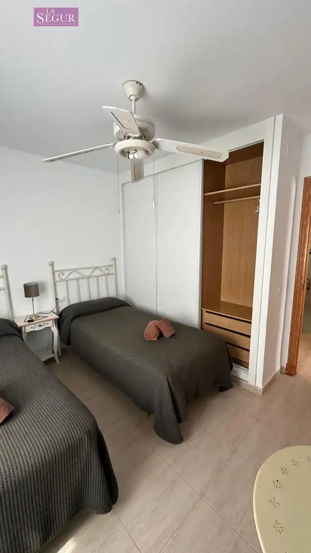 Bedroom of Flat for sale in Conil de la Frontera  with Terrace, Furnished and Community pool