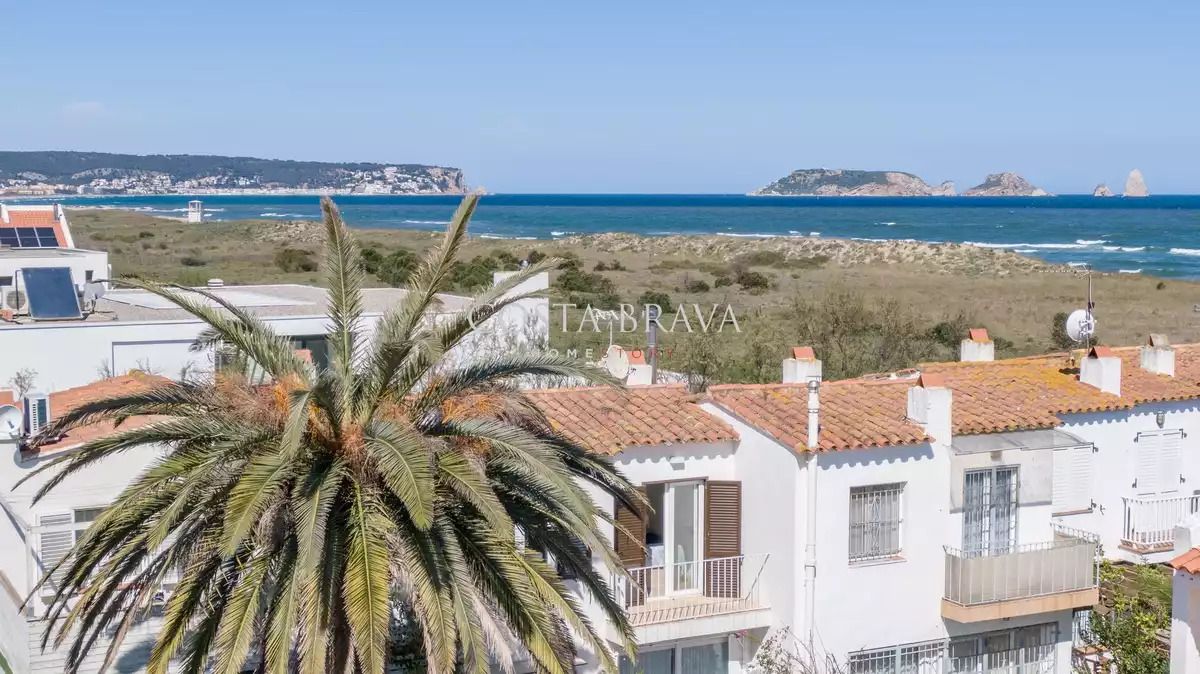 Exterior view of Single-family semi-detached for sale in L'Estartit  with Terrace and Storage room
