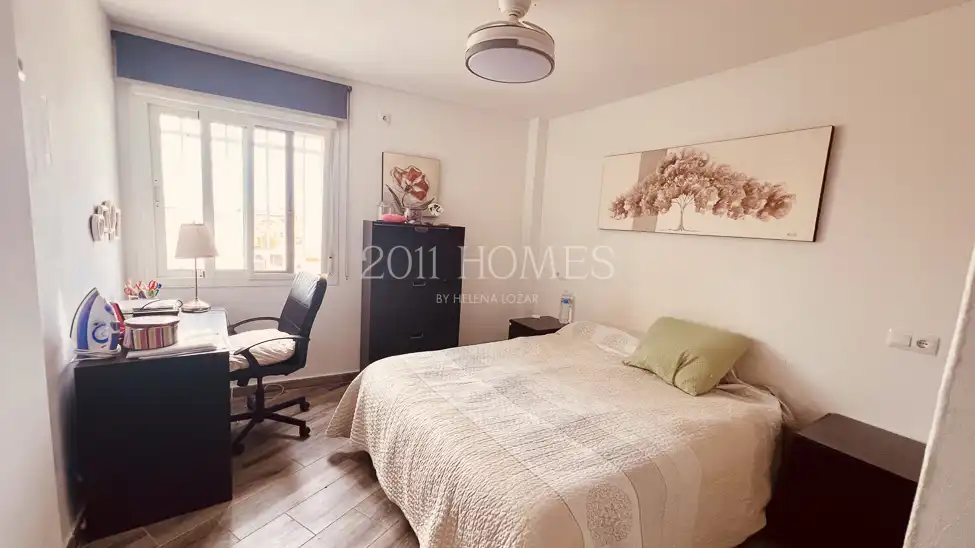 Bedroom of Flat for sale in Málaga  with Air Conditioner, Private garden and Balcony