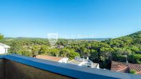 Vista exterior de Casa o xalet en venda en Blanes amb Aire condicionat, Terrassa i Piscina