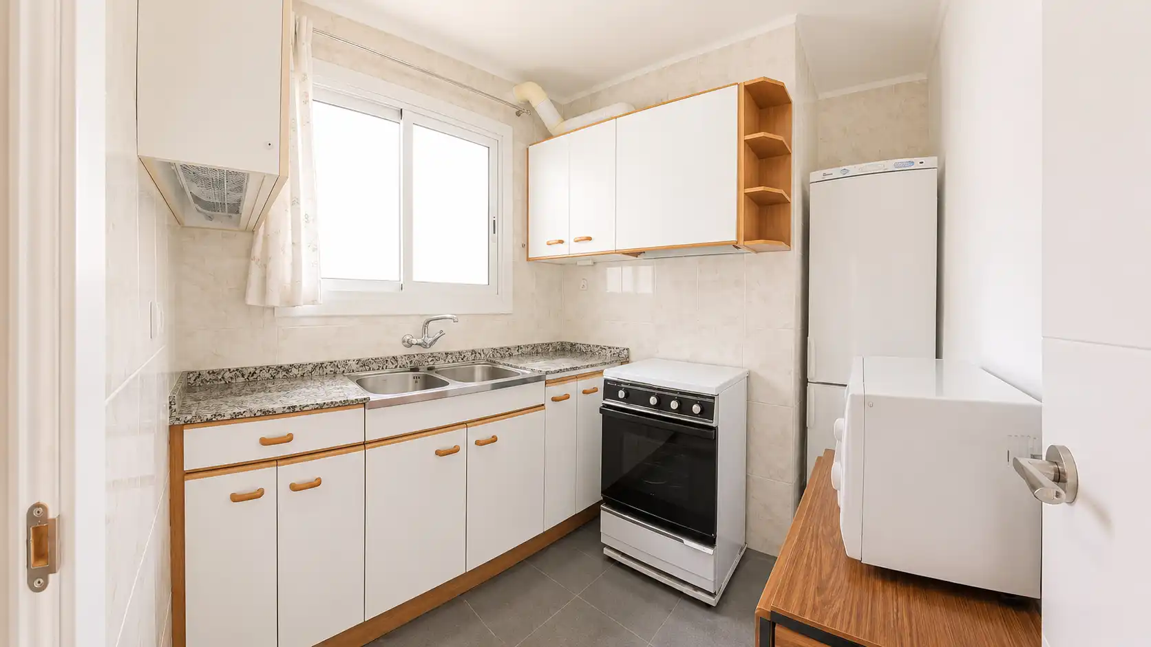Küche von Dachboden zum Verkauf in Cunit mit Parkett, Terrasse und Balkon