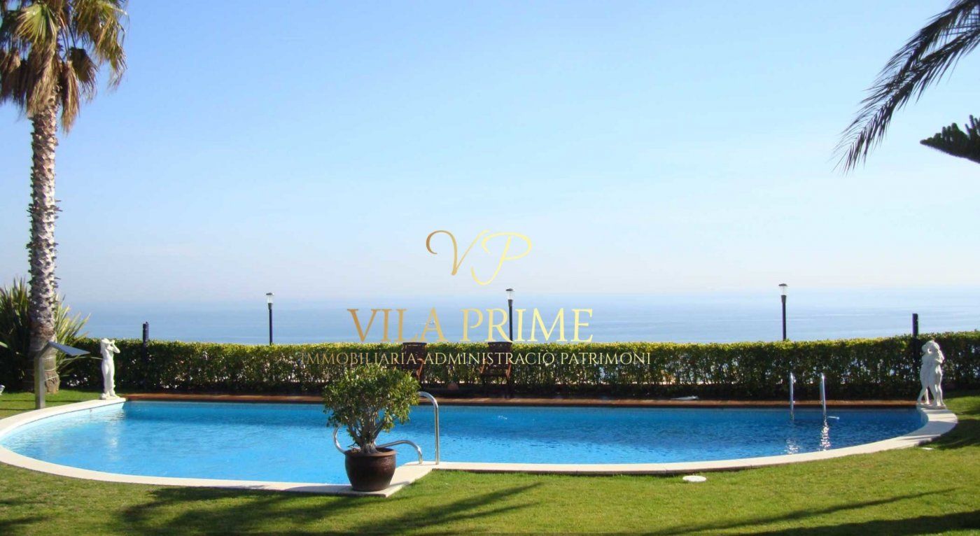 Swimming pool of House or chalet for sale in Calella  with Air Conditioner, Heating and Private garden