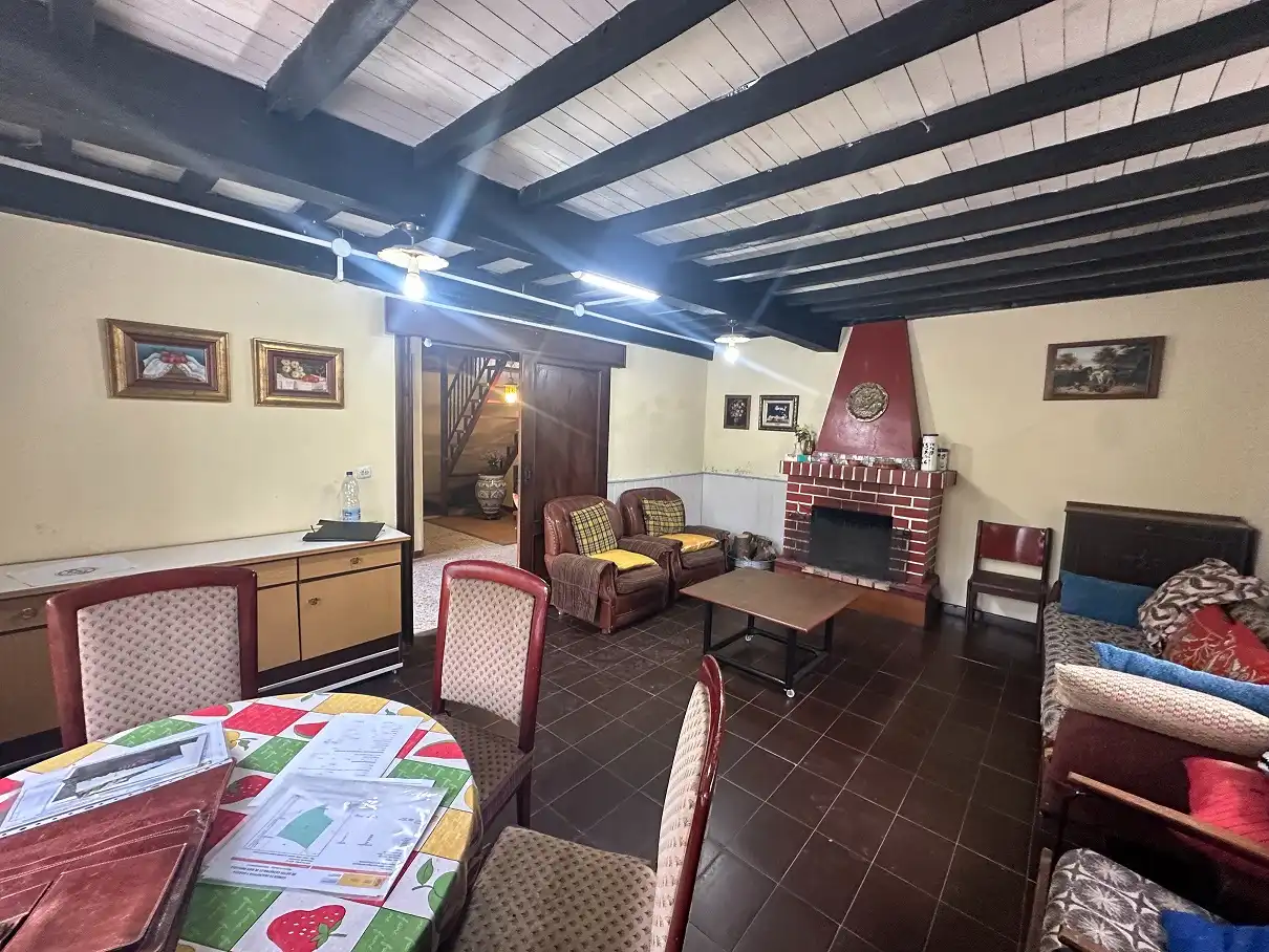 Casa o chalet en venta en O Pino  con Jardín privado, Terraza y Amueblado