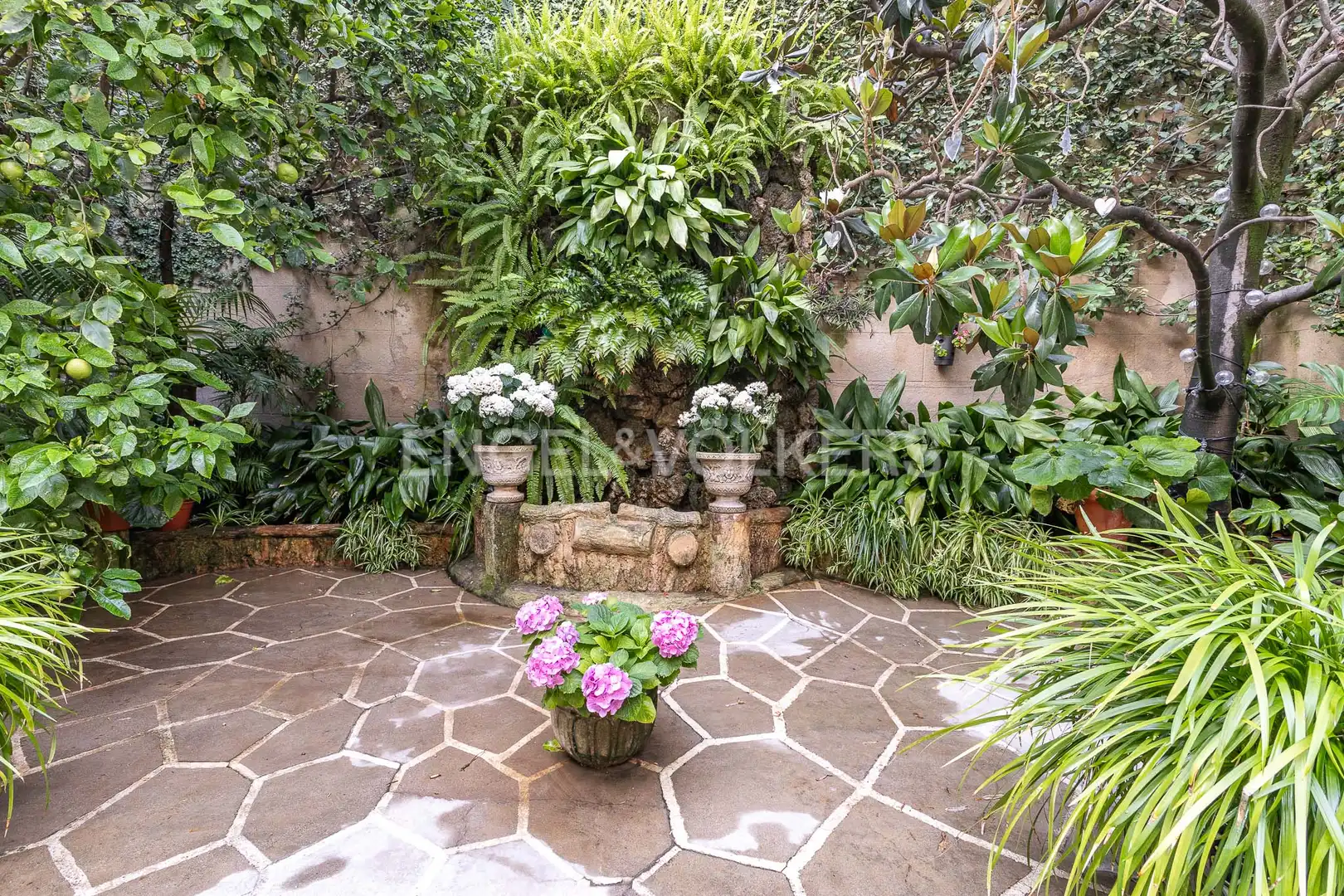 Jardí de Casa o xalet de lloguer en Badalona amb Aire condicionat, Calefacció i Jardí privat