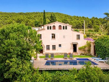 Casa rustica con piscina in vendita a Torrelles de Foix
