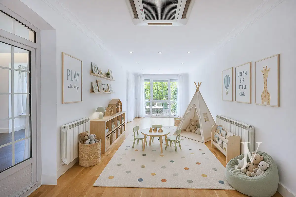 Sala de estar de Casa adosada en venta en Madrid con Aire acondicionado, Calefacción y Jardín privado