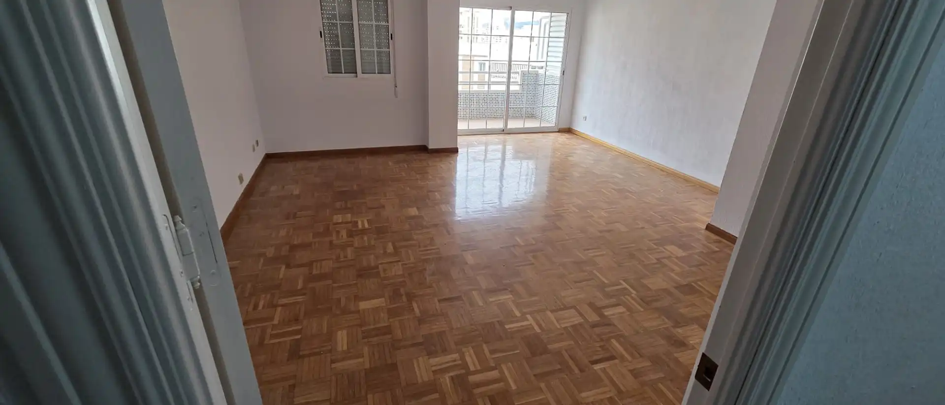 Wohnzimmer von Dachboden zur Miete in Málaga mit Klimaanlage, Terrasse und Balkon