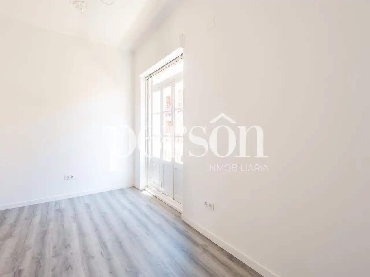 Habitación de Piso de alquiler en Valencia con Aire acondicionado, Calefacción y Amueblado