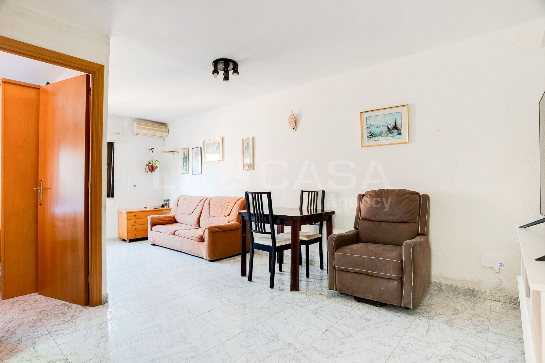Living room of Flat for sale in L'Hospitalet de Llobregat