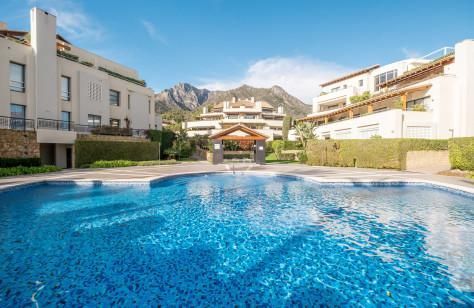 Vista exterior de Apartamento en venta en Marbella con Aire acondicionado, Calefacción y Terraza