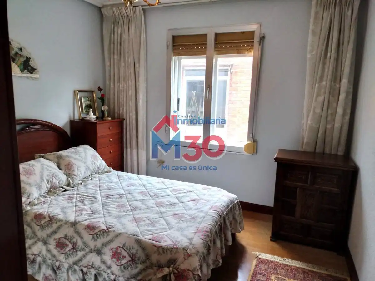 Habitación de Casa o chalet en venta en Miranda de Ebro con Calefacción