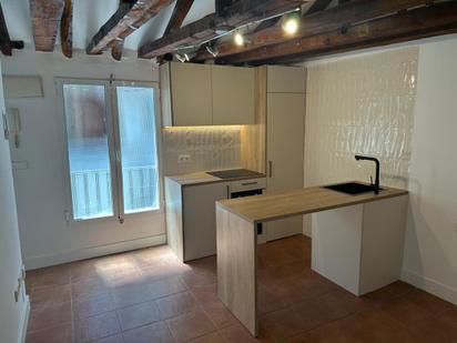 Kitchen of Flat to rent in  Madrid Capital  with Air Conditioner