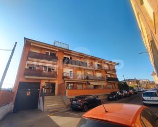 Exterior view of Flat for sale in Villares de la Reina  with Heating, Terrace and Balcony