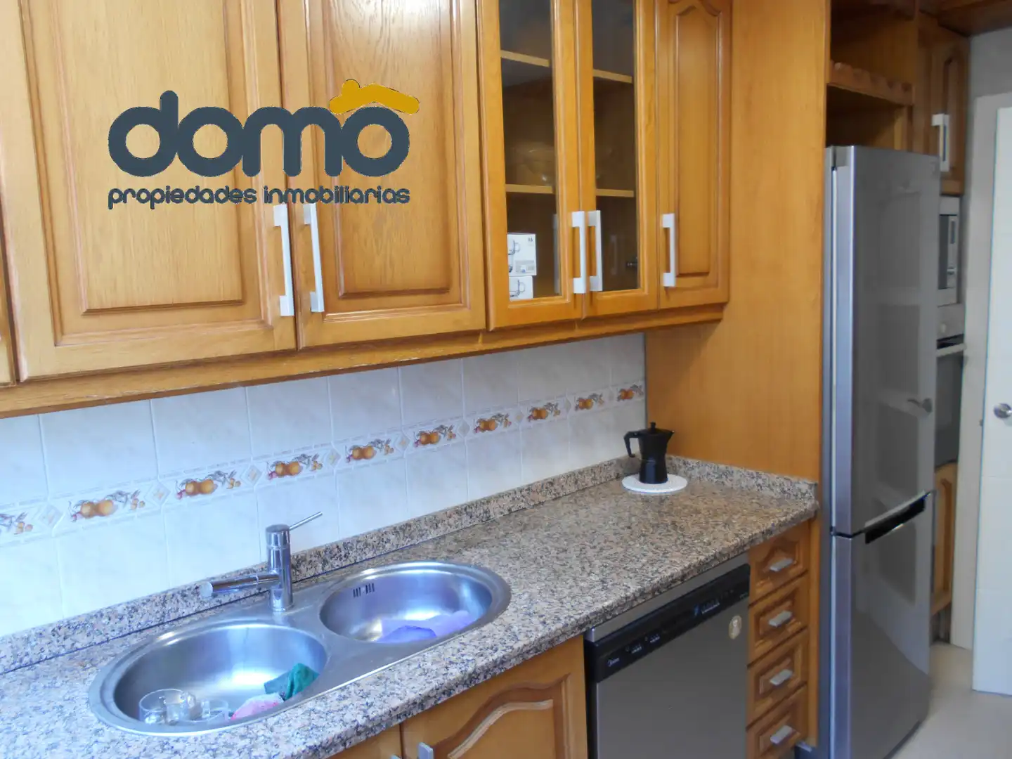 Kitchen of Flat for rent in Granada  with Air Conditioner, Parquet flooring and Furnished