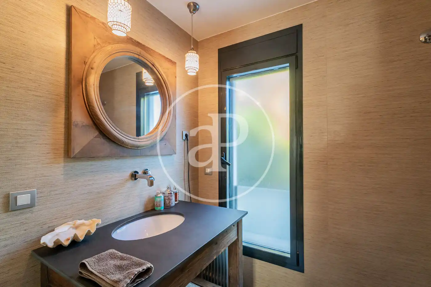 Bathroom of Houses for sale in Boadilla del Monte  with Air Conditioner, Heating and Private garden