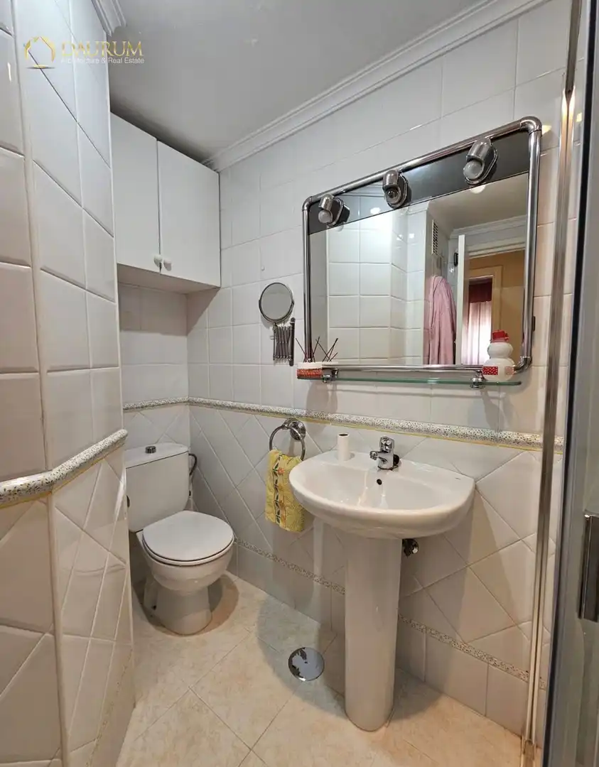 Baño de Piso en venta en Sevilla con Aire acondicionado y Terraza