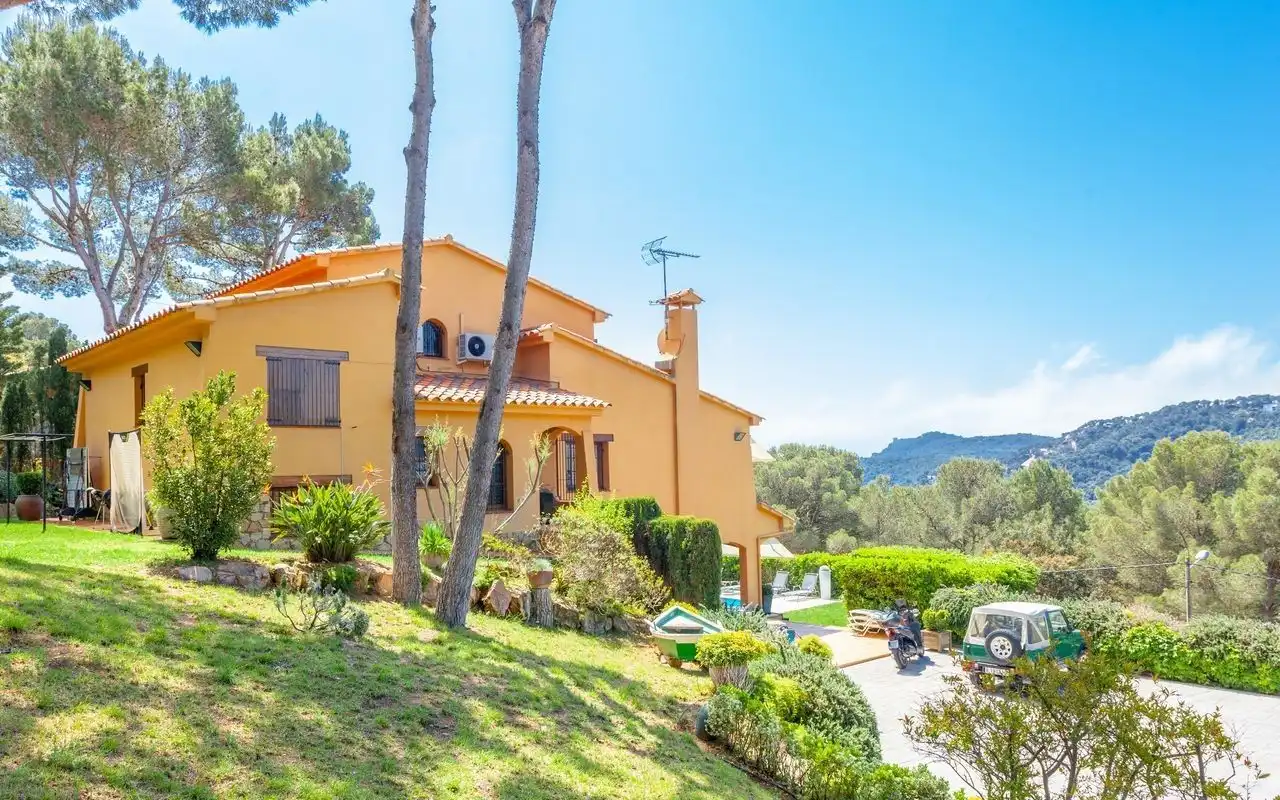 Detached house with pool for sale in Illa Negra, imagen 4