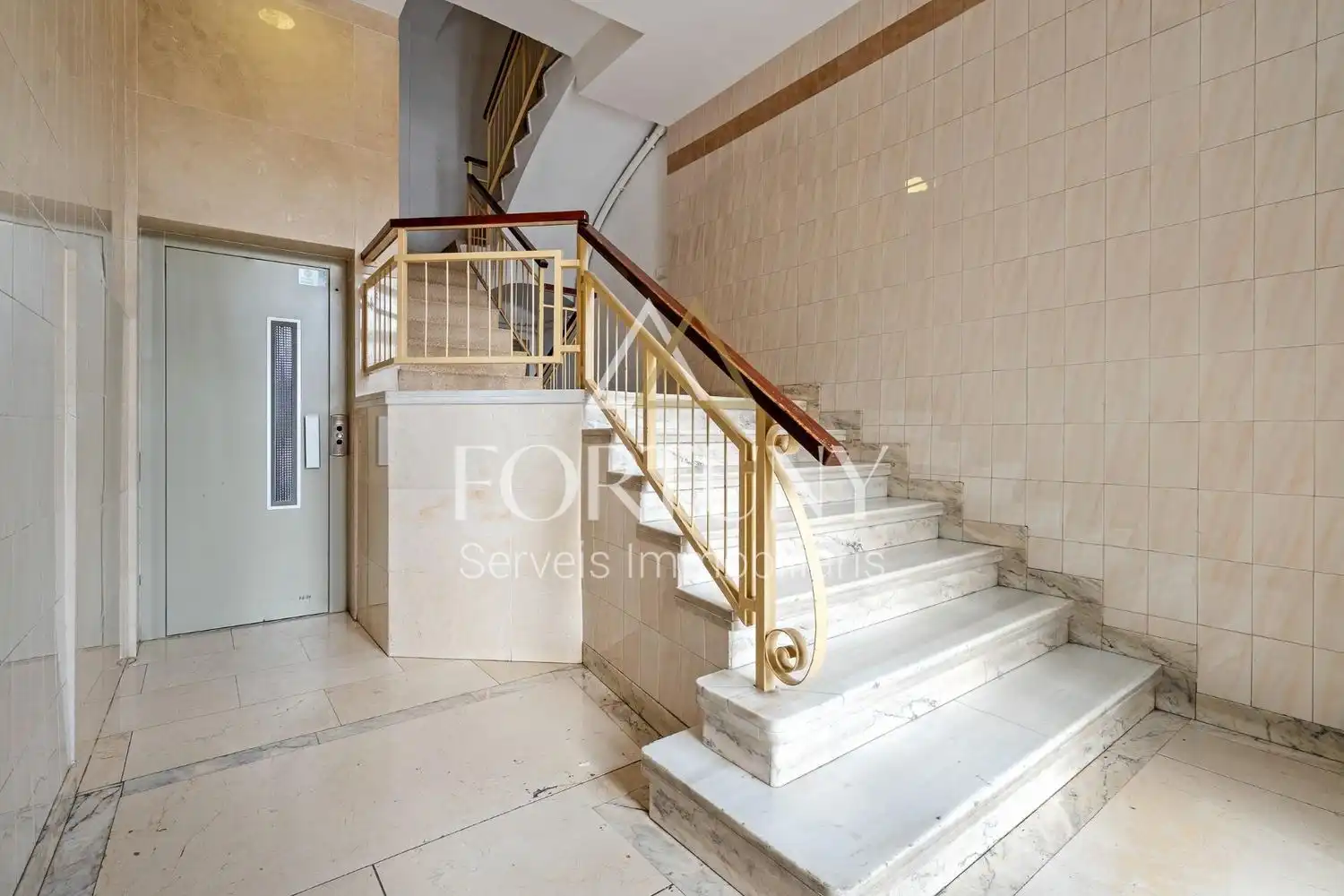 Flat with lift for sale in de la Salle, imagen 2