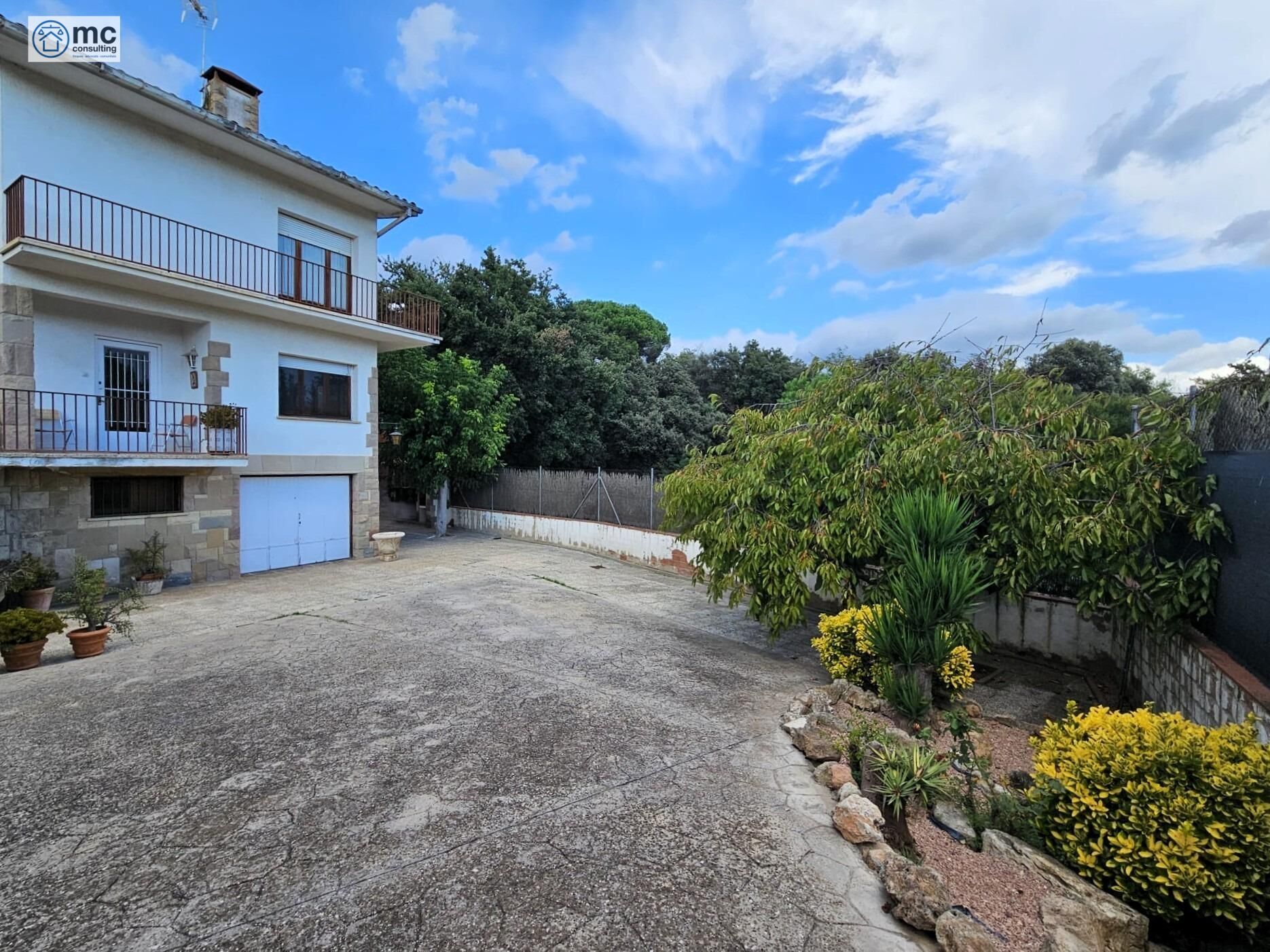 Vista exterior de Casa o xalet en venda en L'Ametlla del Vallès amb Aire condicionat, Calefacció i Jardí privat