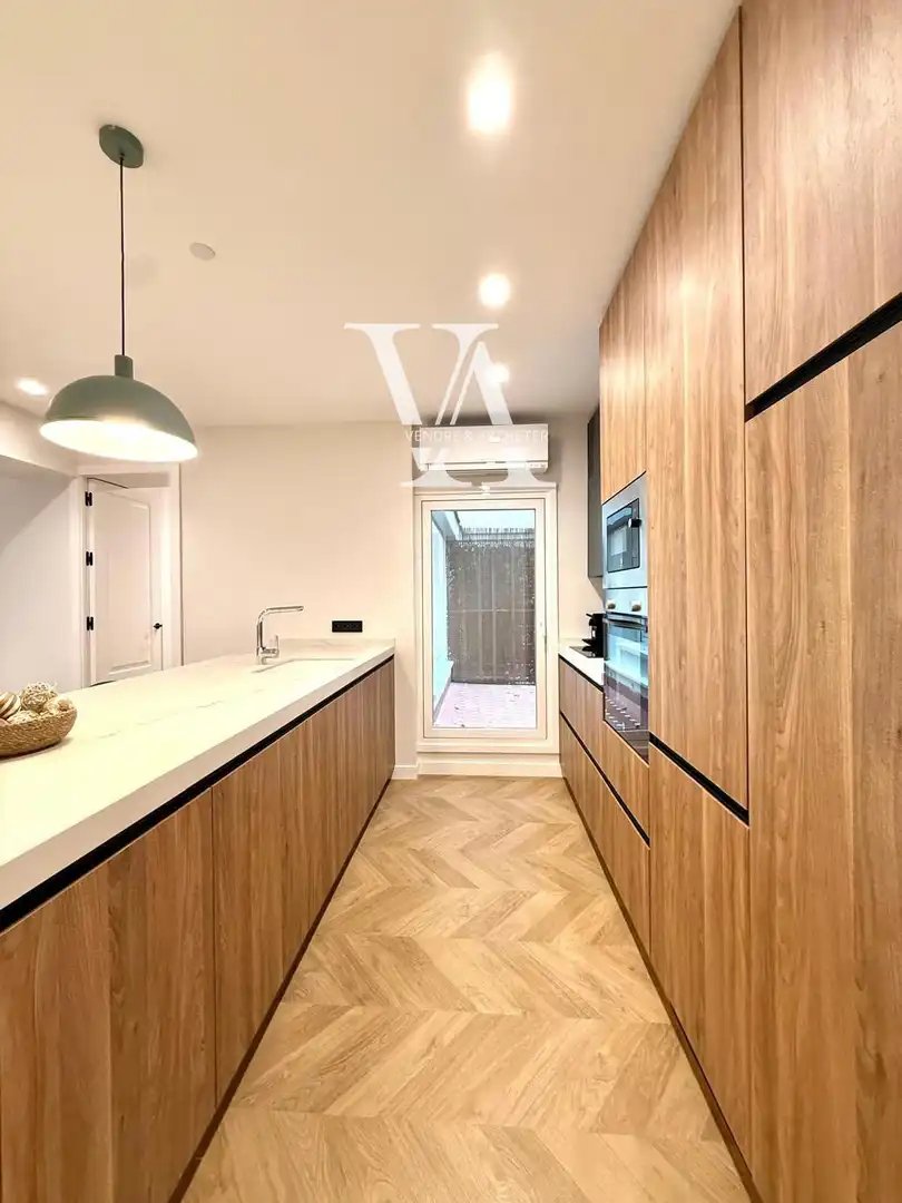 Flat with lift for sale in Doctor Castelo, imagen 3
