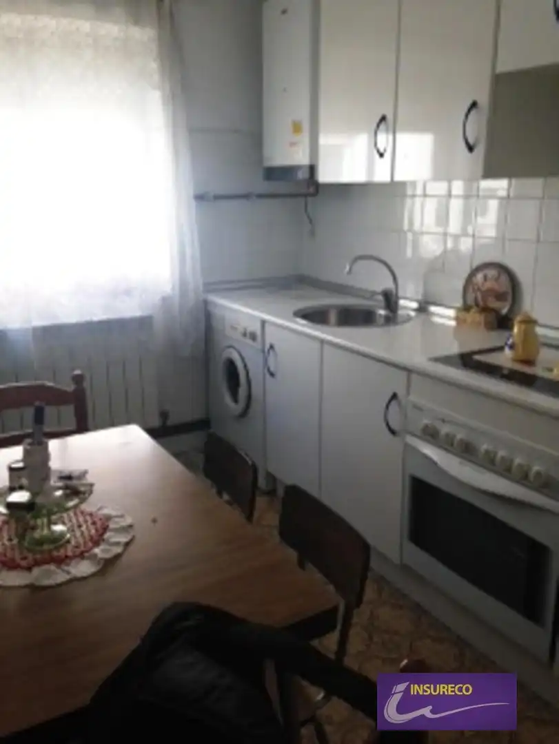 Kitchen of Flat for sale in Onzonilla  with Heating