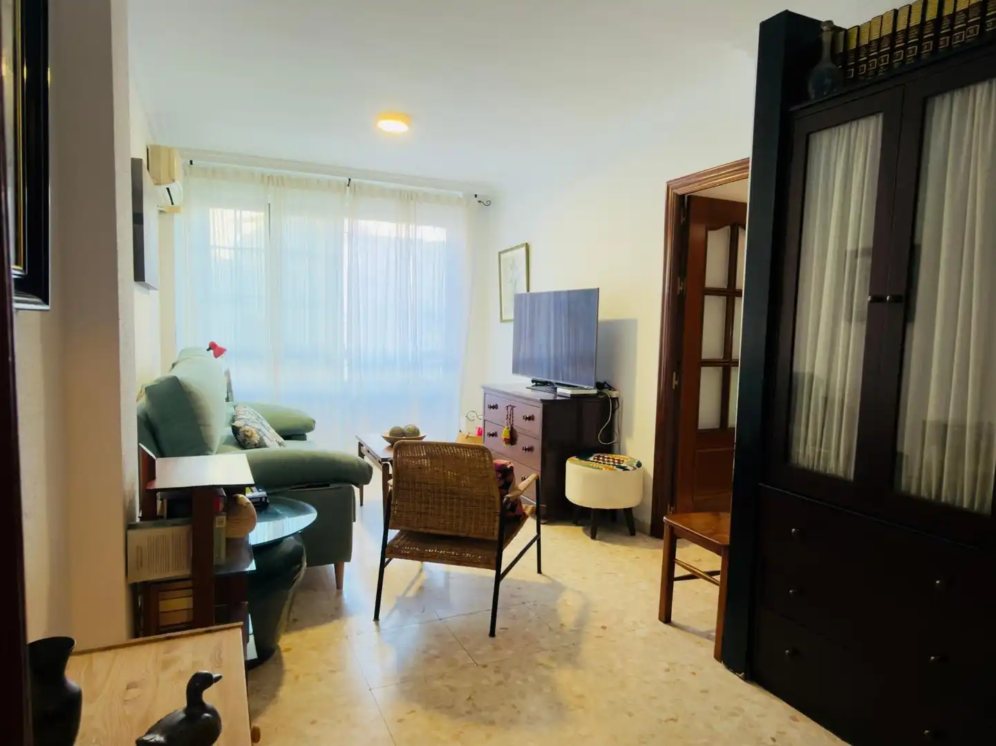 Living room of Flat for sale in  Sevilla Capital