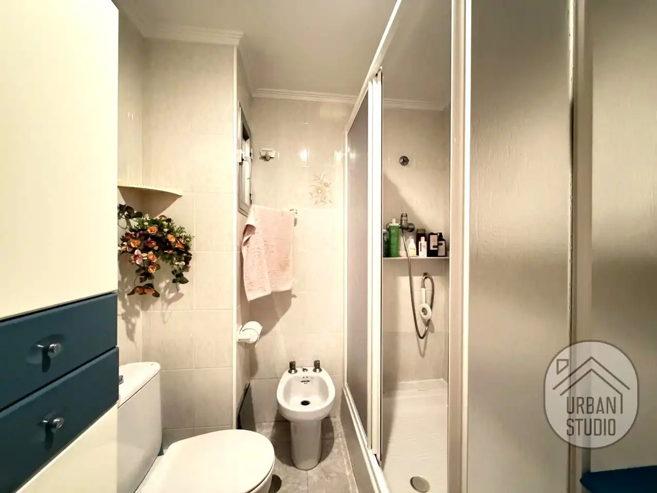 Bathroom of Flat for sale in Alicante / Alacant  with Air Conditioner, Furnished and Balcony