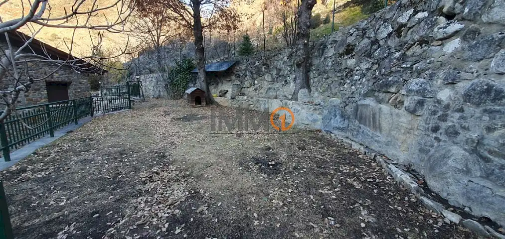 Casa aparellada amb jardí en venda a Engolasters, imagen 33