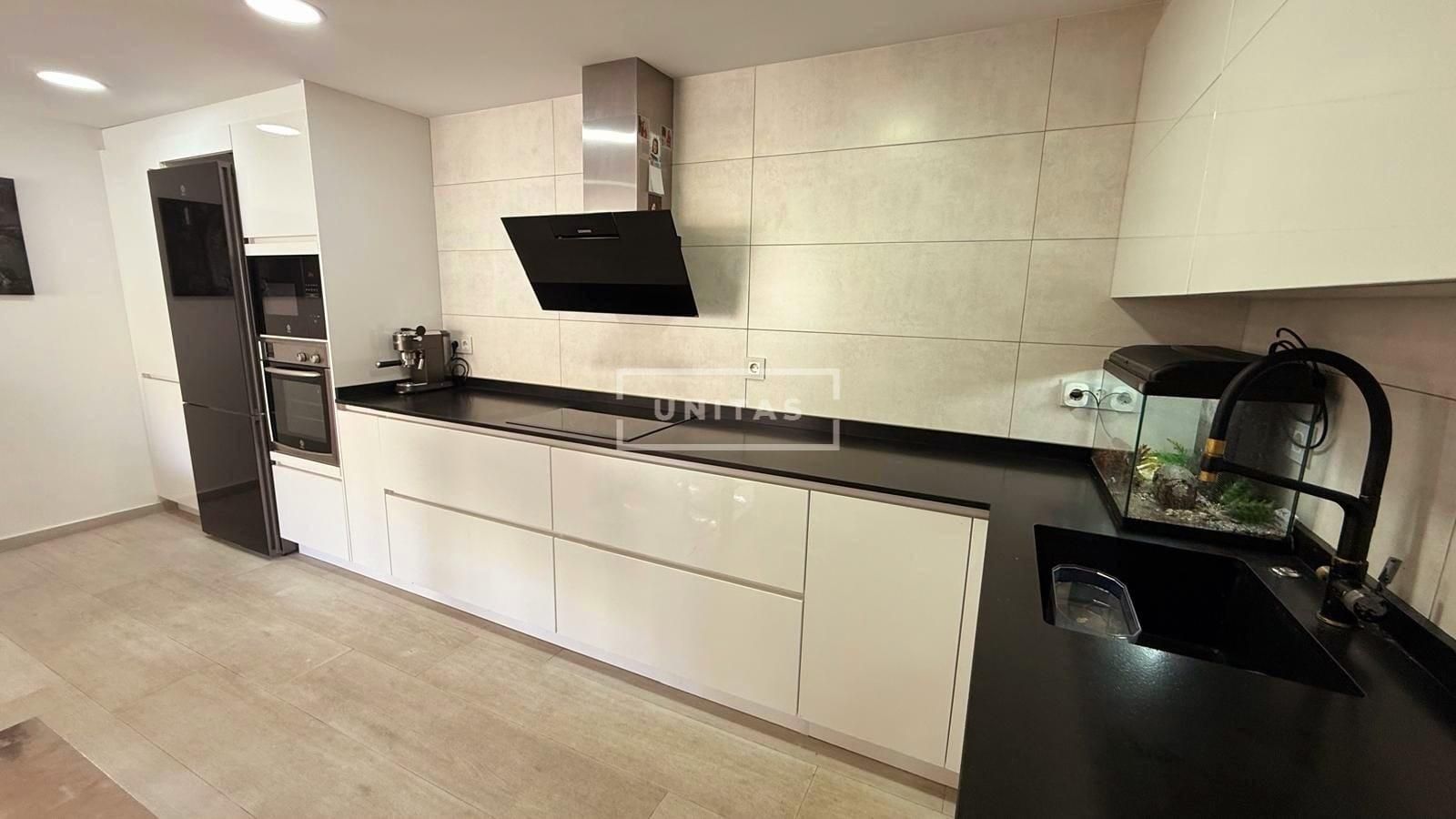 Kitchen of House or chalet for sale in Santa Pola  with Air Conditioner, Private garden and Terrace