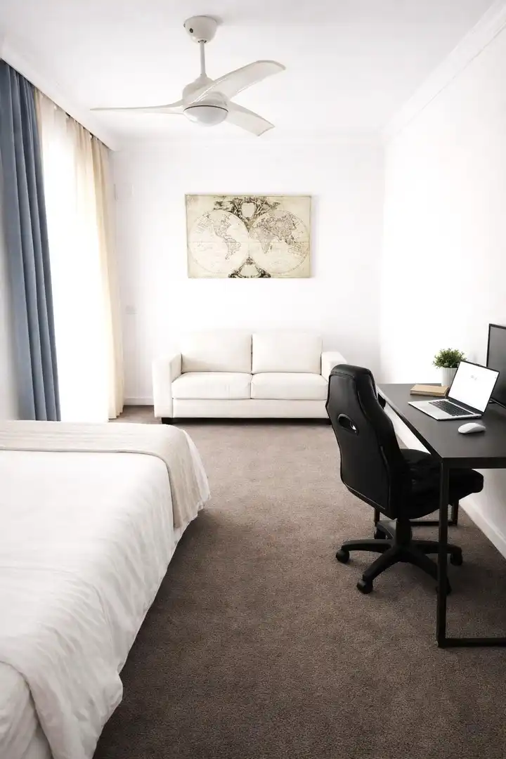 Bedroom of Flat for sale in Sotogrande  with Air Conditioner, Heating and Private garden