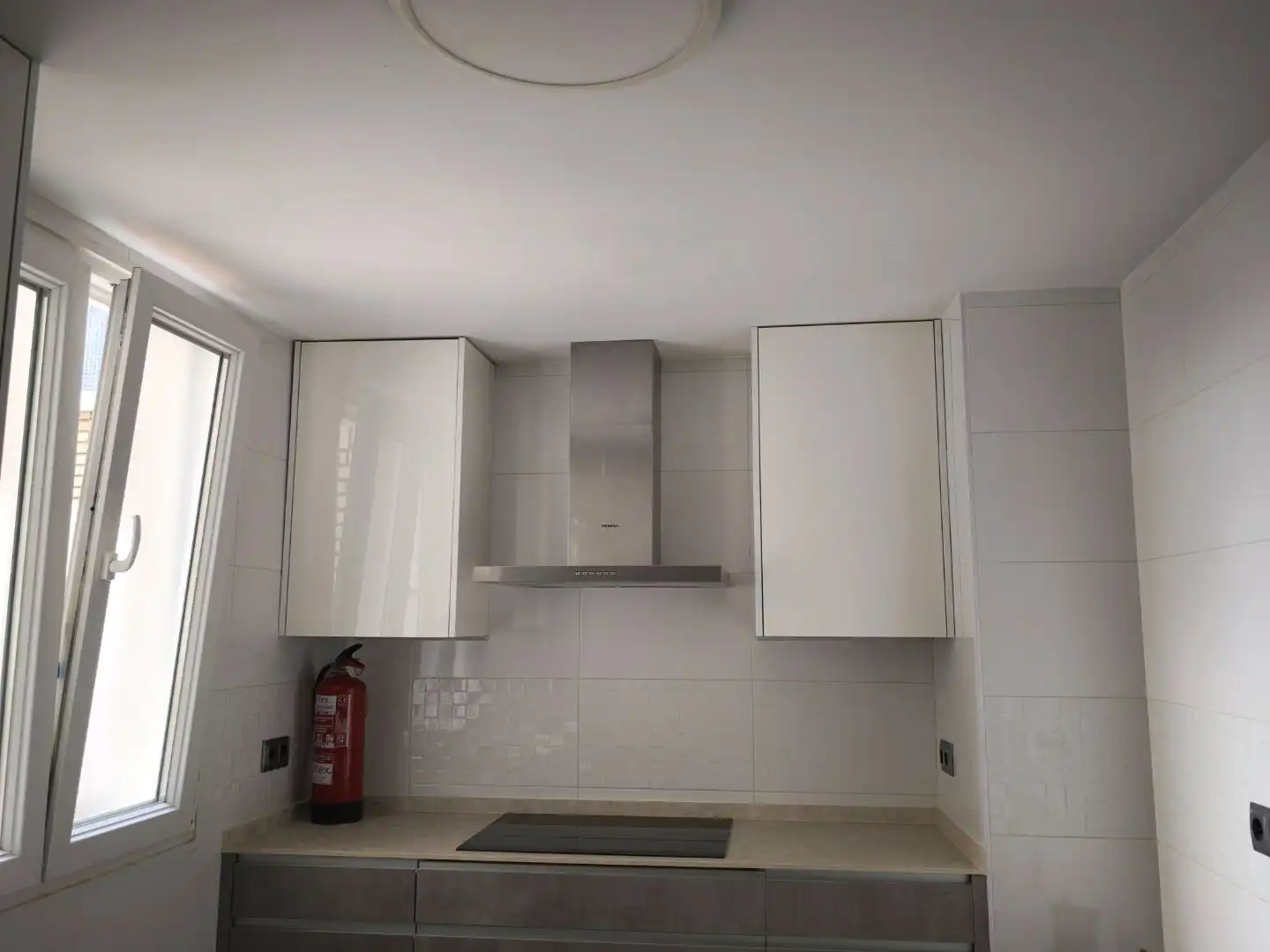 Cuina de Pis en venda en Madrid amb Aire condicionat, Jardí privat i Parquet